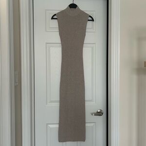 ARITZIA MOCK NECK SLEEVELESS DRESS WITH BACK CUTOUT IN GREY